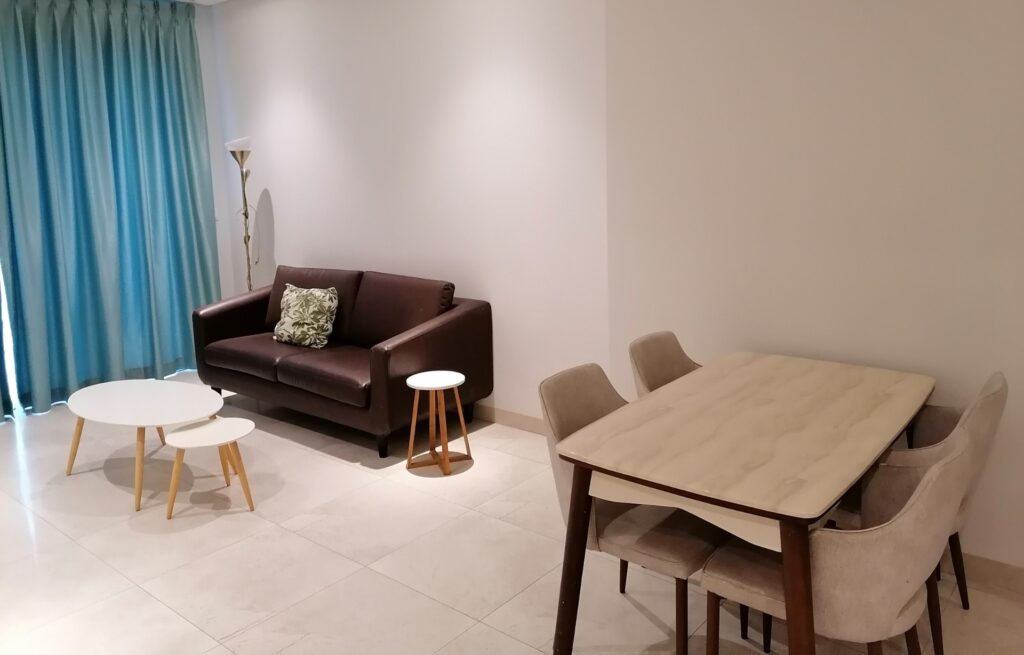 Embassy Residences / エンバシー・レジデンス / 2F / 1Bedroom for Rent