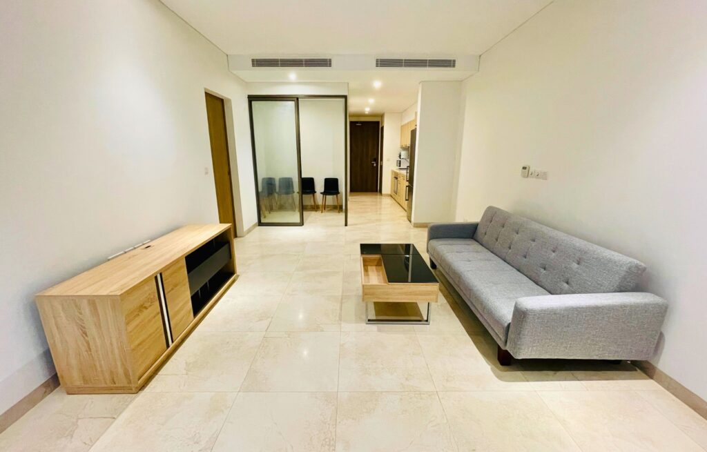 Embassy Residences / エンバシー・レジデンス / 6F / 605